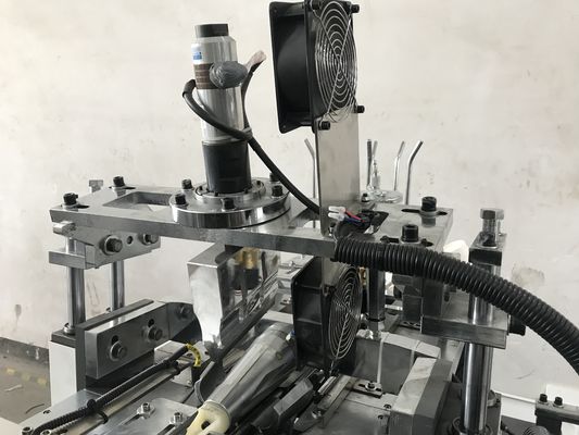Mittelschnellmaschine zur Herstellung von Papierbechern für einmalige Verwendung mit Außengröße 2130mm*1350mm*1900mm und 220V/380V Spannung