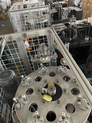 Hersteller Einwegkaffeebechermachine Automatische Kaffeebecherformmaschine mit 100-110 Stück/min Kapazität