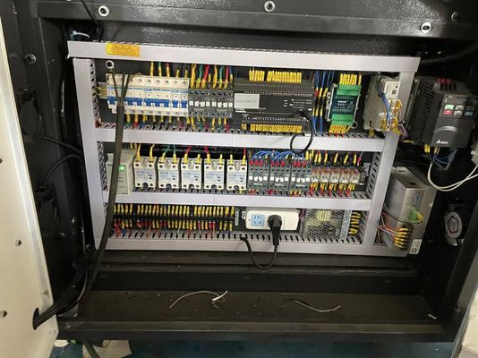 Hersteller Einwegkaffeebechermachine Automatische Kaffeebecherformmaschine mit 100-110 Stück/min Kapazität